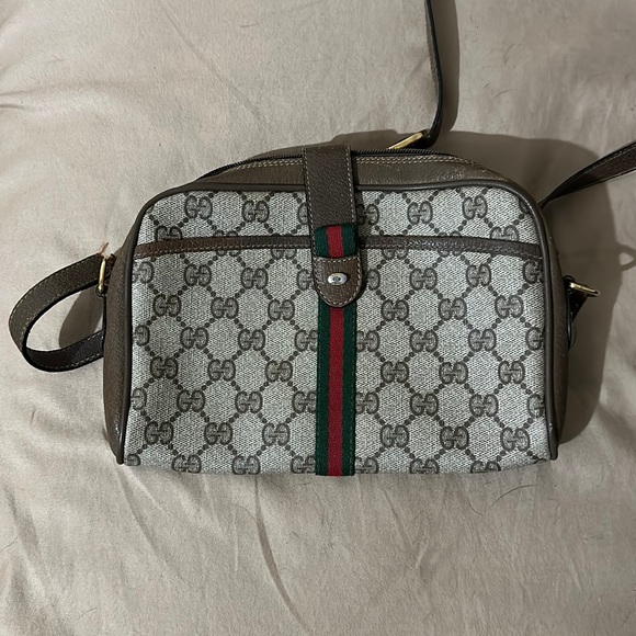 Gucci Handbags - Gucci vintage GG canvas bag